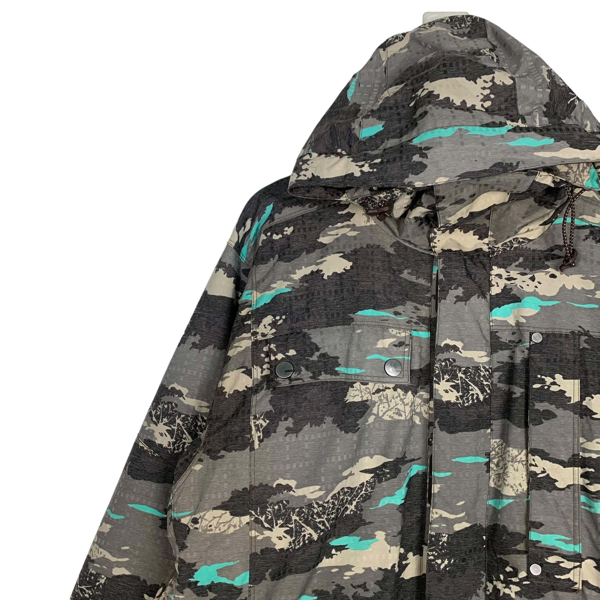 Vintage MIZUNO Breath Thermo Snow Gear Camo Hoodie Jacket Size S