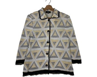 Chaqueta vintage LIOLA Made in Italy con logo triangular y botones en toda la prenda. Talla I 44 para mujer. #1194-C54
