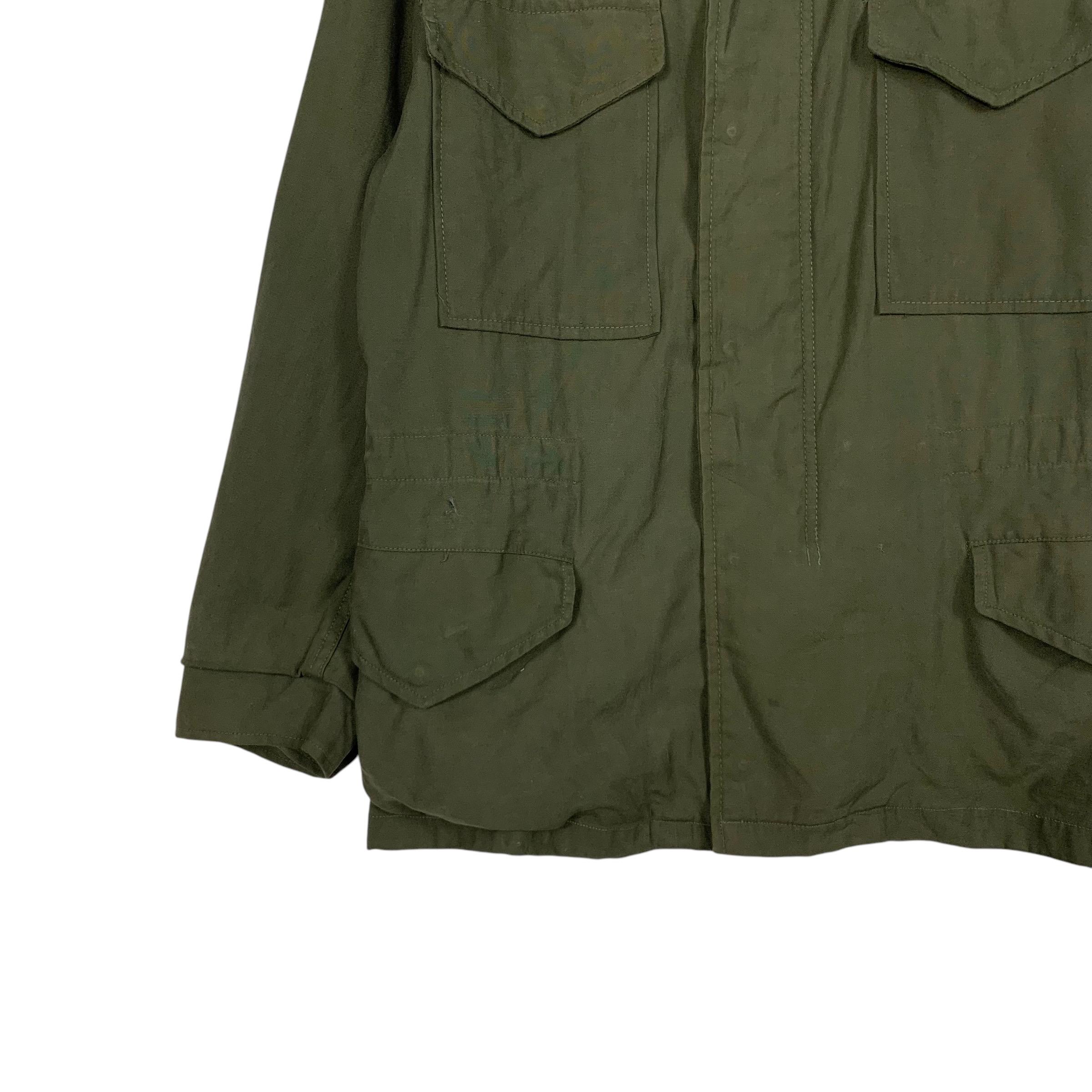 Vintage Olive Green Army Military Field Jacket Size L #2304-C102 
