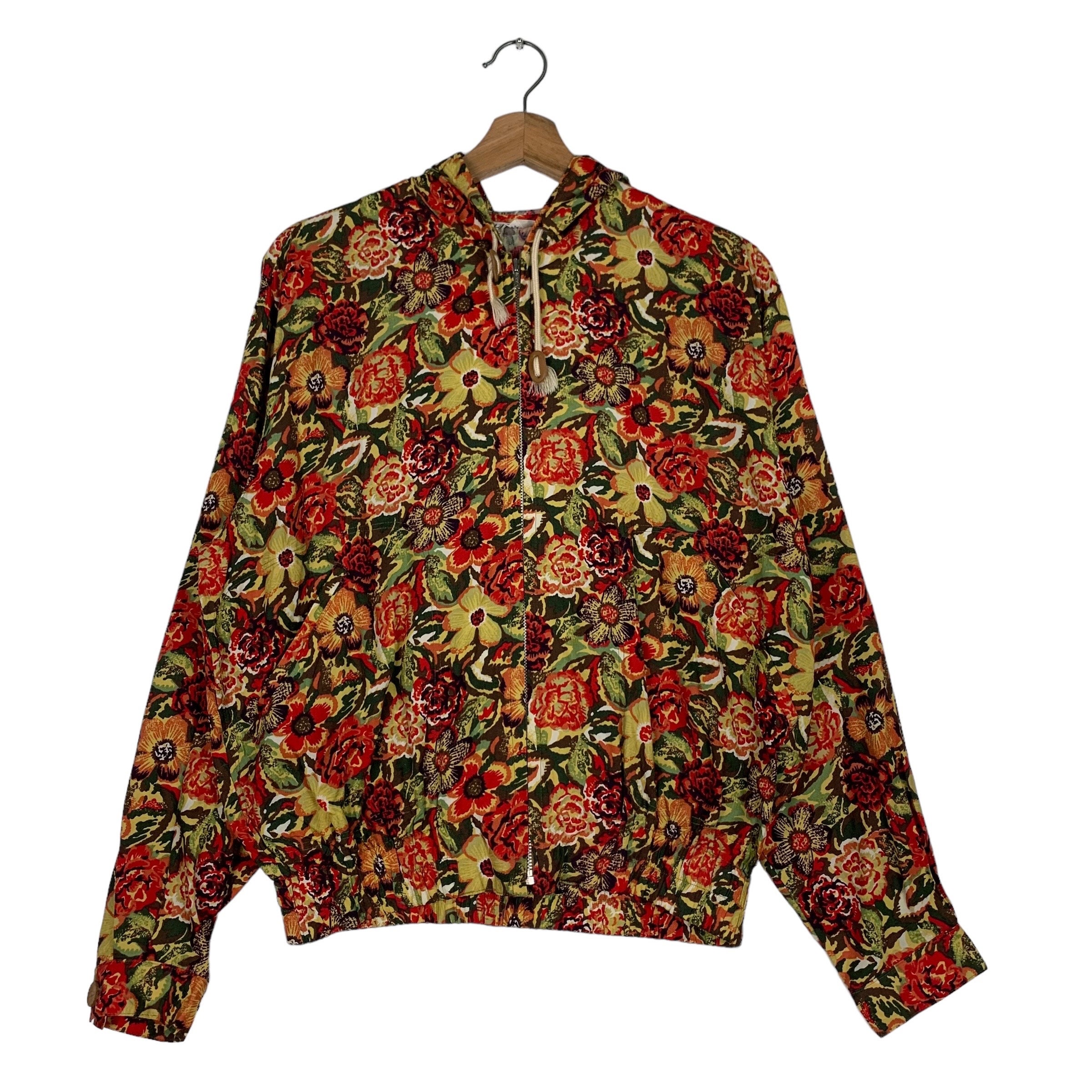 épine arm logo jacket flower Chi Eta Phi Two-Tone Logo Line Jacket with Flowers Thru Gree