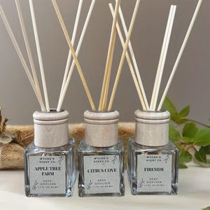 Natural Wood Reed Diffuser, Essential Oil Blends for Home Fragrance, Non Toxic, flameless candle decor