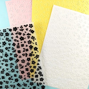 Plioir à gaufrer motif petites fleurs - gaufrage du papier - gaufrage pour créations artisanales - dossiers de gaufrage d'arrière-plan D30