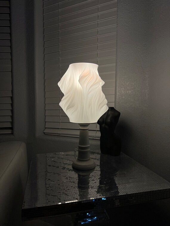 Noguchi 2024 desk lamp