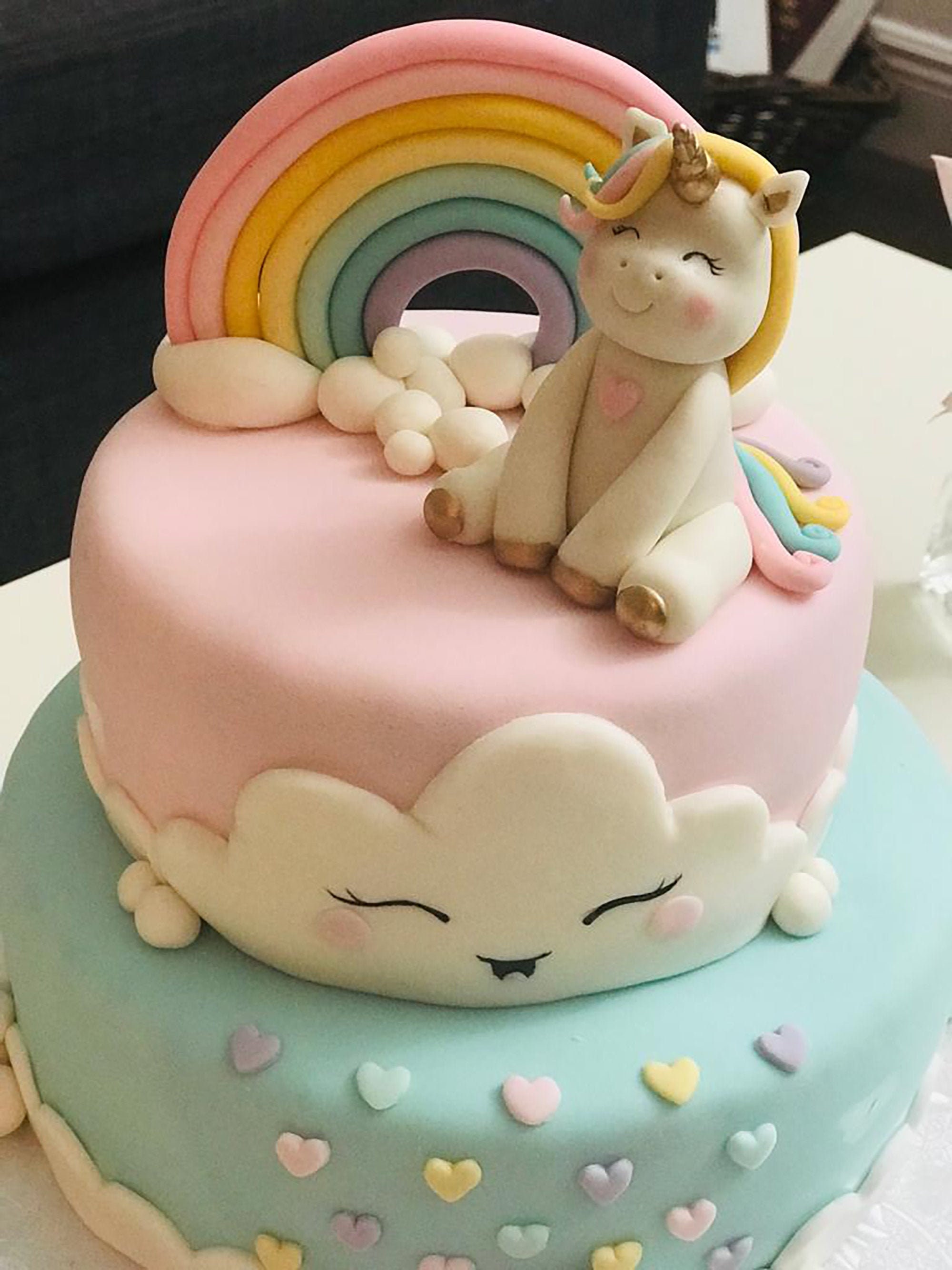 Heaven Unicorn cake | Winni.in