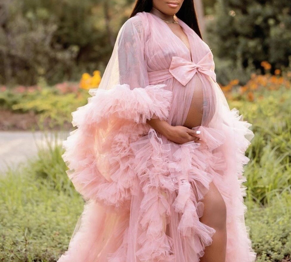 fluffy robe for maternity shoot
