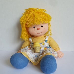 Muñeca cheap famosa antigua