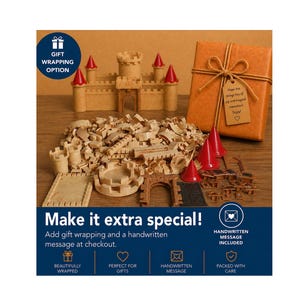 Puede incluir: Un juego de construcción de castillo de madera con torres con puntas rojas y varios componentes, junto a una caja de regalo envuelta. La imagen incluye el texto "Make it extra special!" y "Add gift wrapping and a handwritten message at checkout."