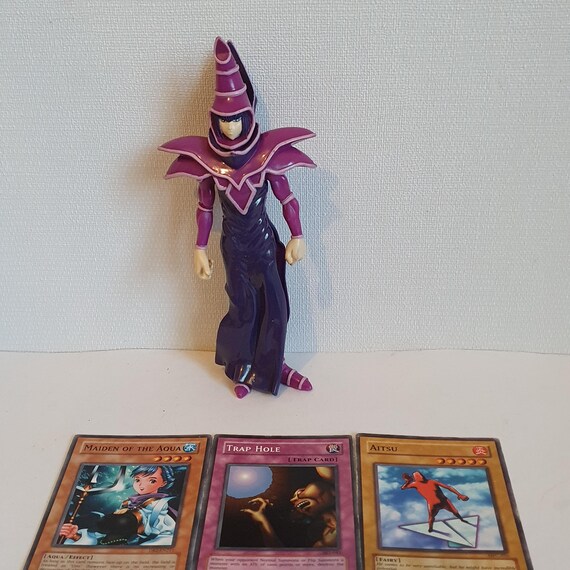 mattel yugioh cards Yugi Hard Plastic Yu-Gi-Oh! Card #4 Black VTG TCG Anime from his spiky hair to his iconic gear Yu-Gi-Oh! Magician of Black Chaos