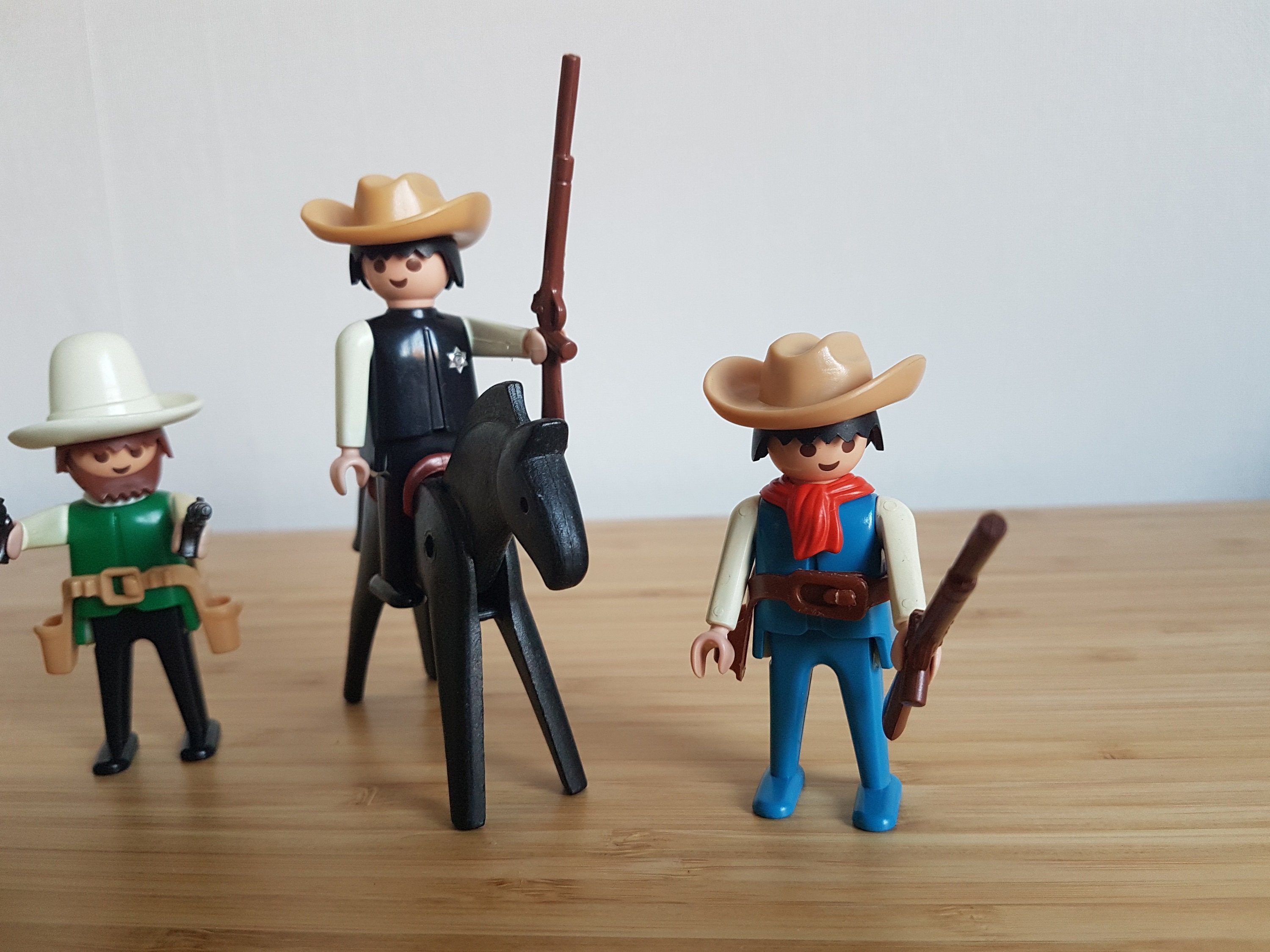 Vintage Playmobil Geobra Cowboys W/horse -  Israel