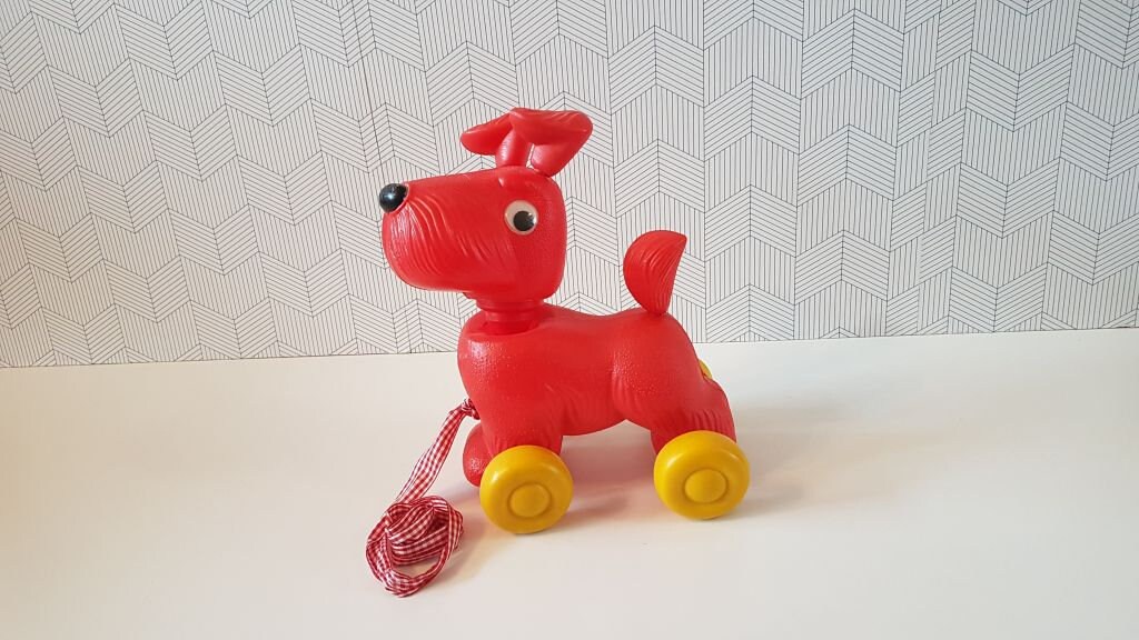 Vintage USSR Plastic Pull-along Dog 11