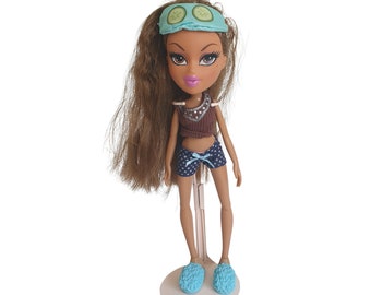 Vintage Bratz Sleepover Spa Articulated Yasmin Doll
