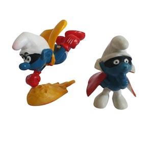 Vintage Schleich Peyo Caped Smurfs (lot of 2)