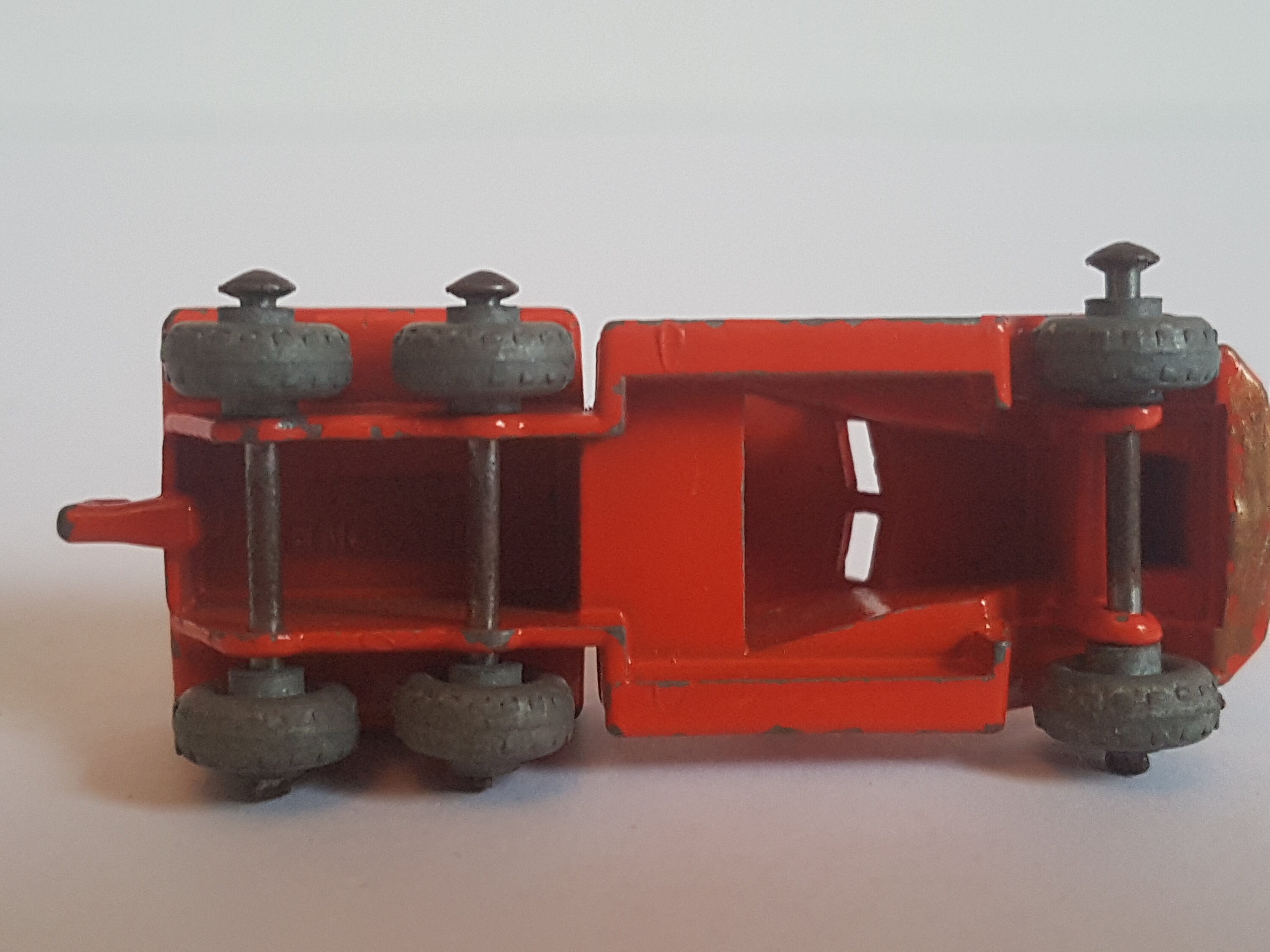 Matchbox Diamond T Prime Mover Orange No 15a Lesney