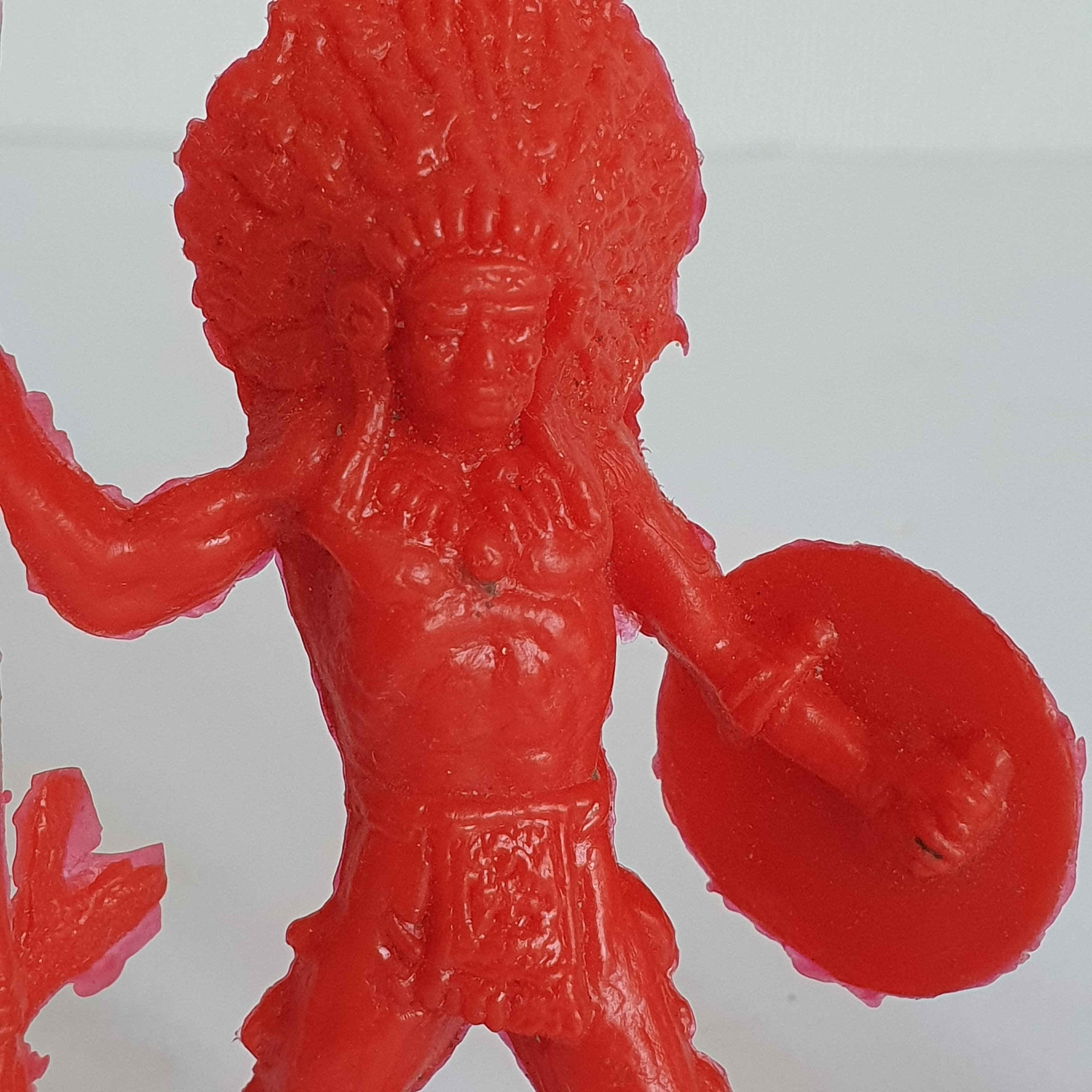 Vintage DOM Red Plastic Native American Figures 7cm – 1970s