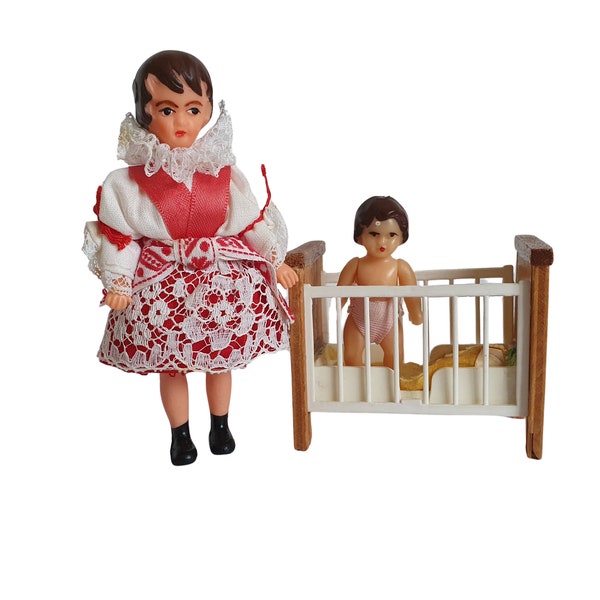 Vintage Ari Mother and Child w/ Lundby Baby Cot 1:16 scale