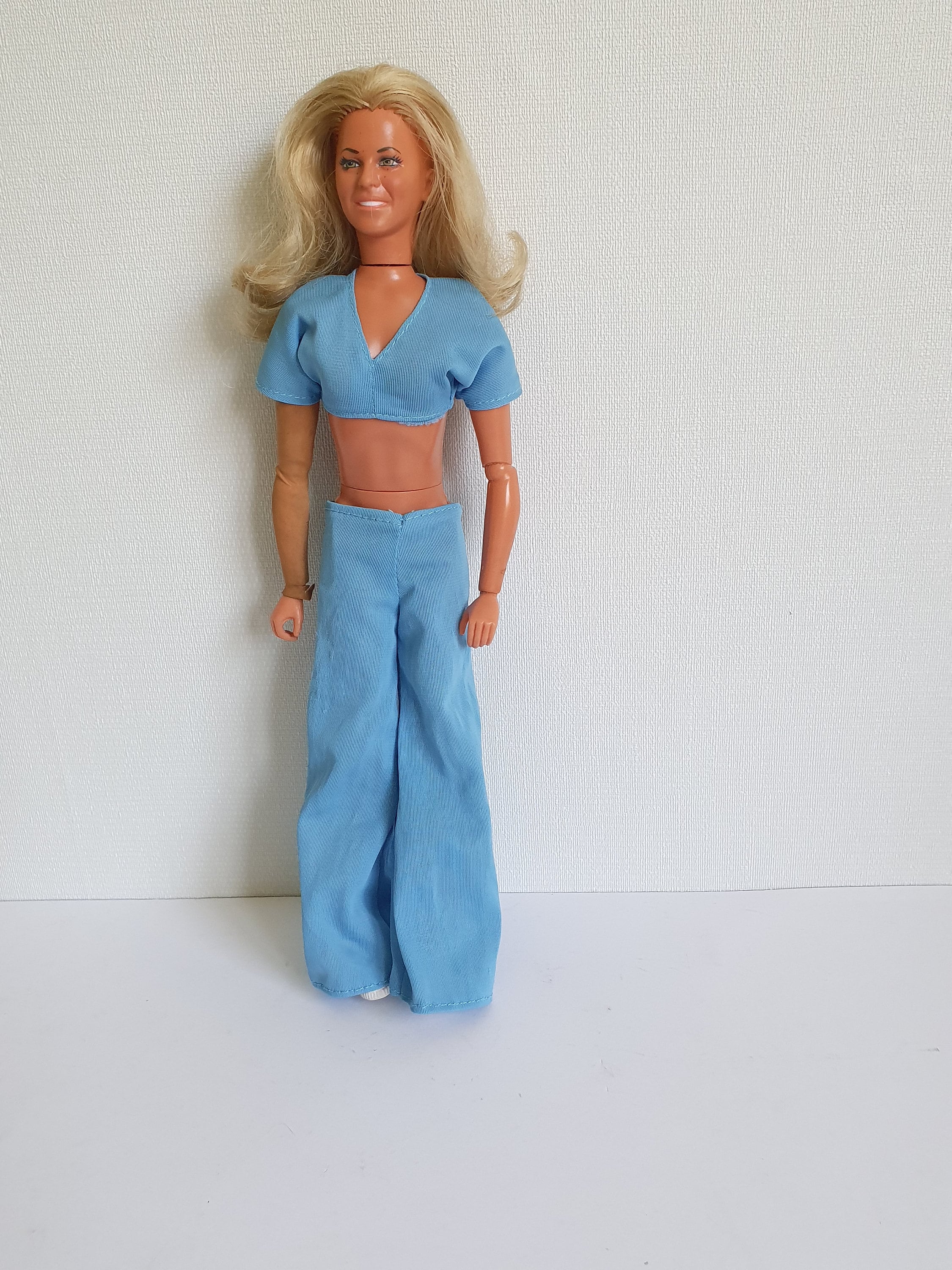 Vintage Kenner Jamie Sommers the Bionic Woman Doll W/ Blue
