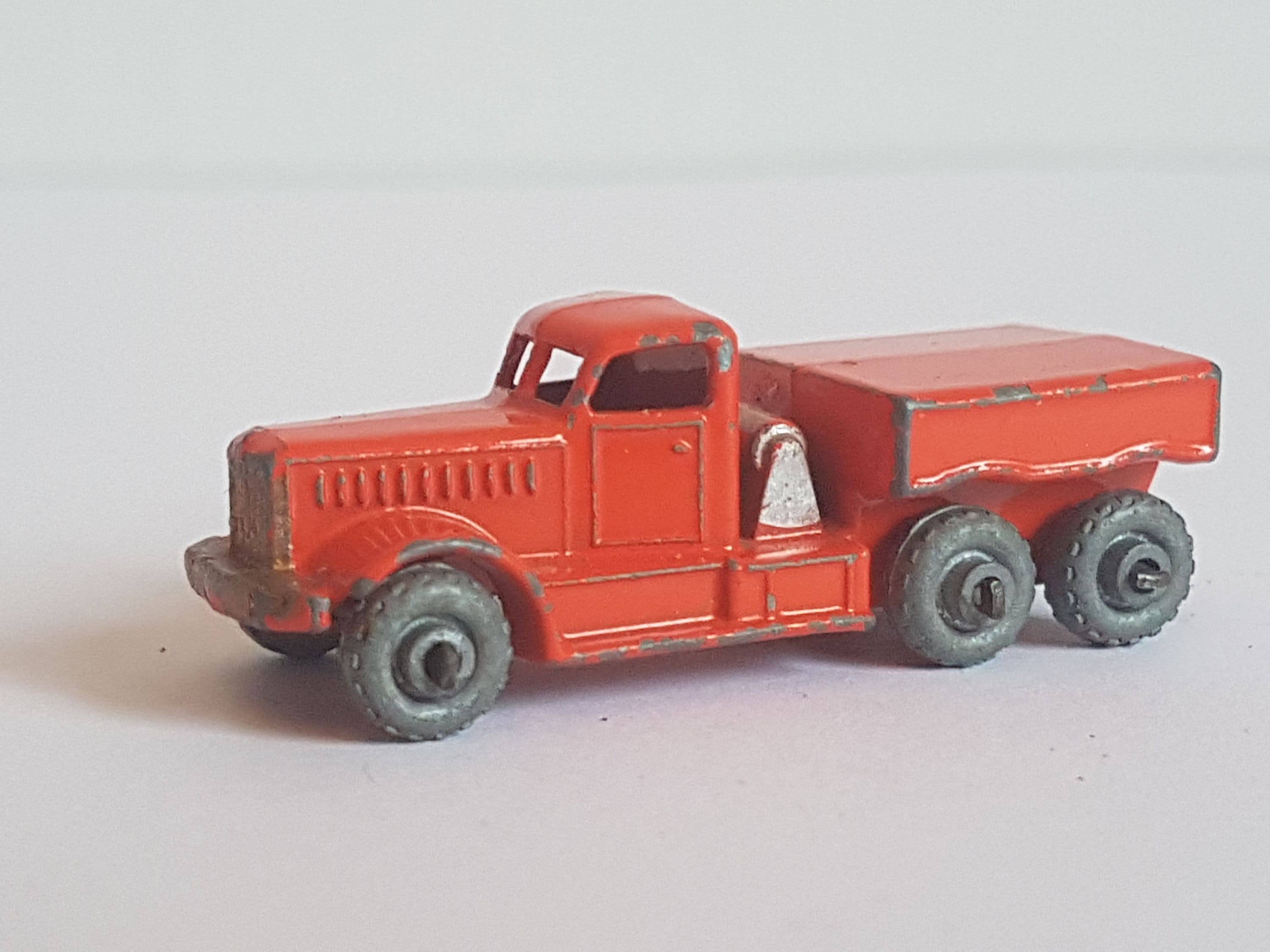 Vintage Lesney Matchbox Moko Orange Diecast Diamond T Prime Mover