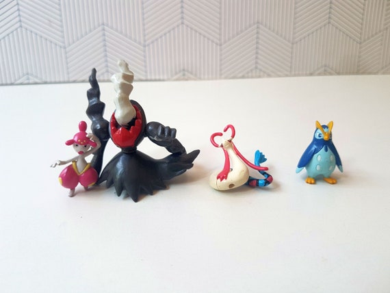Pokemon hotsell gashapon figures