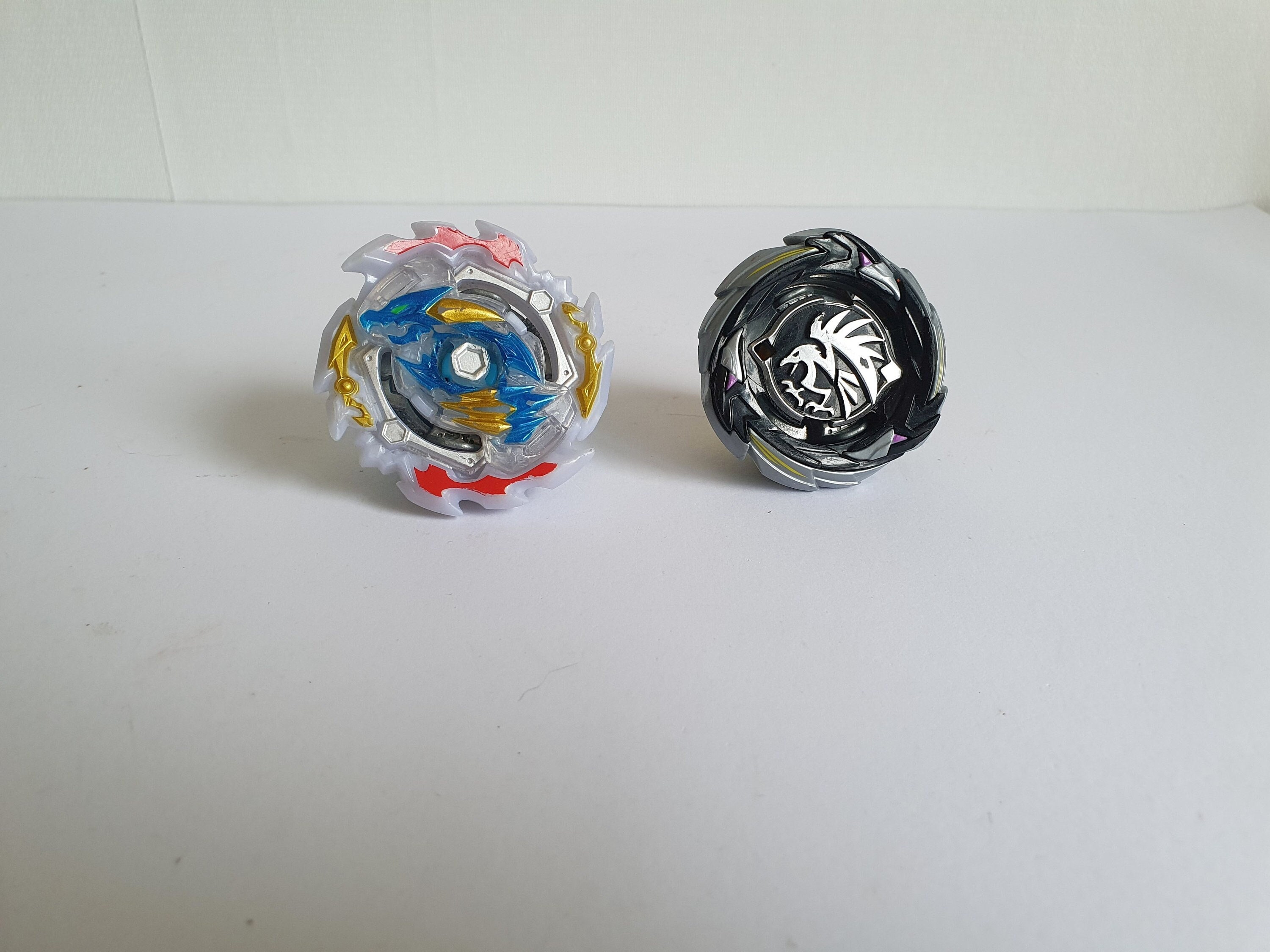 Beyblade Burst Original Hasbro Glyph Dragon D5 com Estojo - Pião