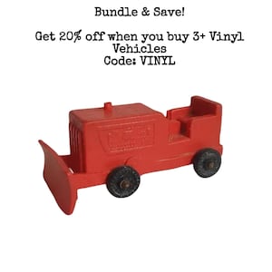 Bulldozer rojo de juguete de goma de vinilo vintage imagen 1