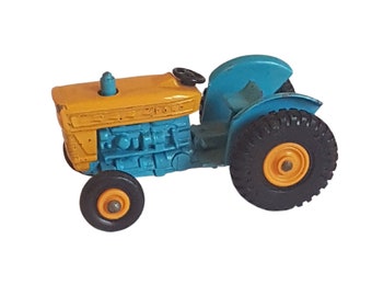 MATCHBOX No39・No40 マッチボックス　英国製　トラクター　昭和 マッチボックス No.39 トラクター No.40 干し草ワゴン付き ビンテージ