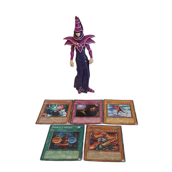 mattel yugioh cards Amazon.com: Hot Wheels 2002 Yu-Gi-Oh! Series Power Pistons Black Card 83 :  Arts, Crafts & Sewing main image 0