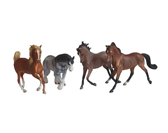 2006 neuf BARBIE STABLE STYLES DRESS UP TAWNY ME & MY HORSE MATTEL SET