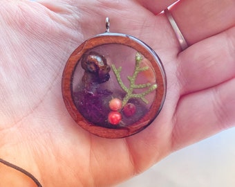 Mushroom and Moss Necklace, Terrarium Jewelry, Resin Jewelry, Botanical jewelry, Cottage Core Necklace, Galentines Day Gift for Friend