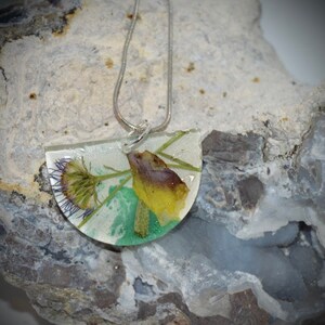 Pressed Flower Resin Necklace, Cottagecore necklace, terrarium necklace, Resin Jewelry, Plant Necklace For Women