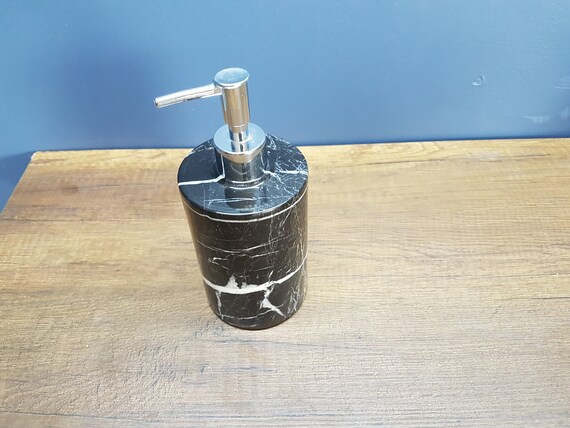 Liquid bath 2024 soap dispenser