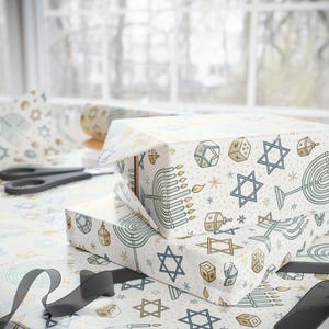 Carta da regalo per Hanukkah, rotolo di carta da regalo blu e bianca per Chanukkah, carta da regalo per Menorah Dreidel per la festa ebraica delle luci