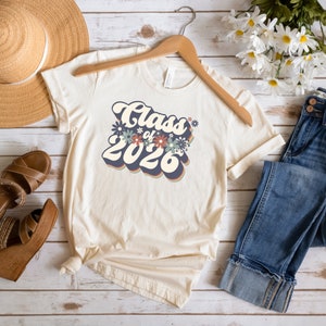  Class of 2026 Shirt, Retro 2026 Graduation Tshirt, Floral Class of 26 T Illustration 