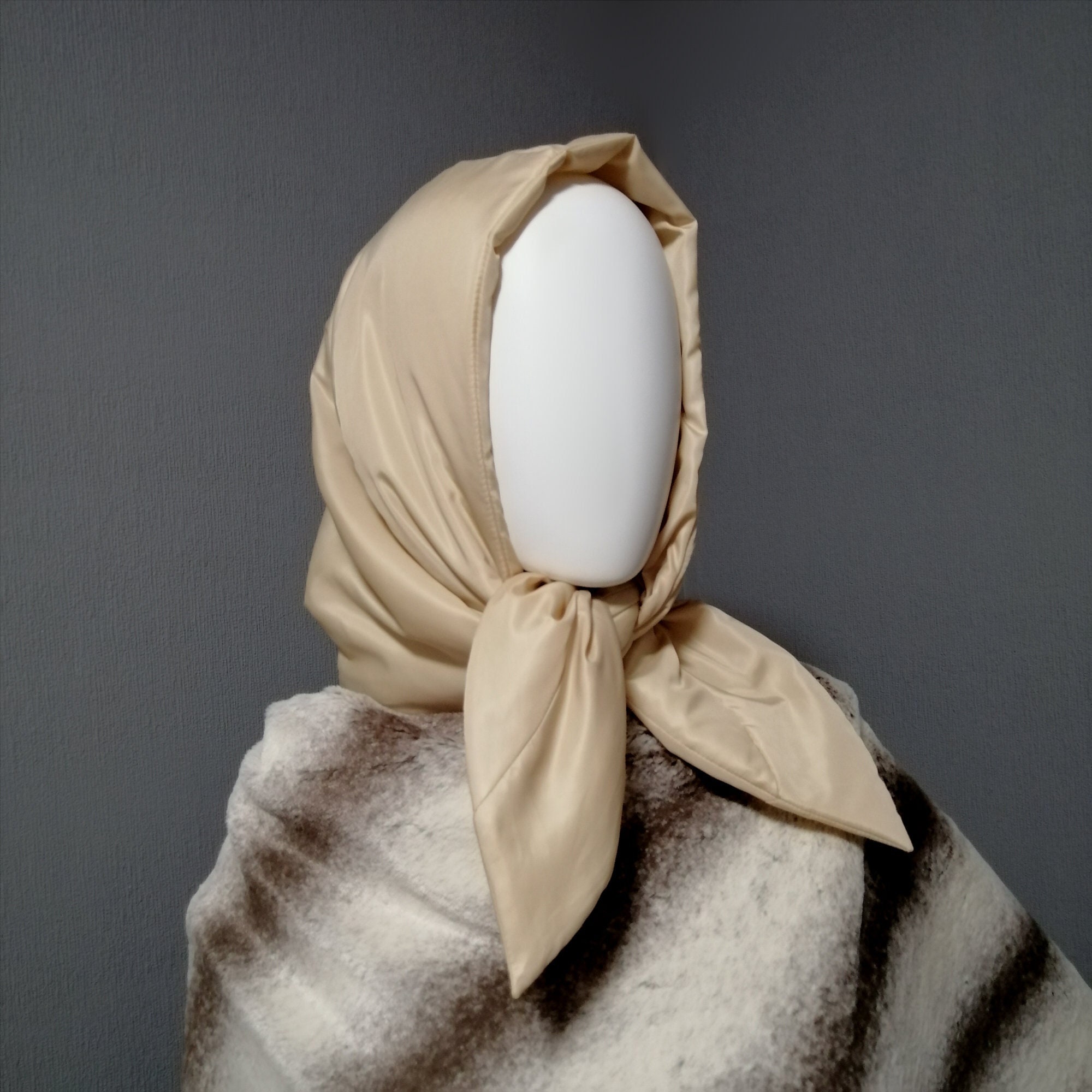 小物 NTN PADDED HOOD SCARF Winter Padded Kerchief. Hood Scarf Puffer. Light Down Headdress