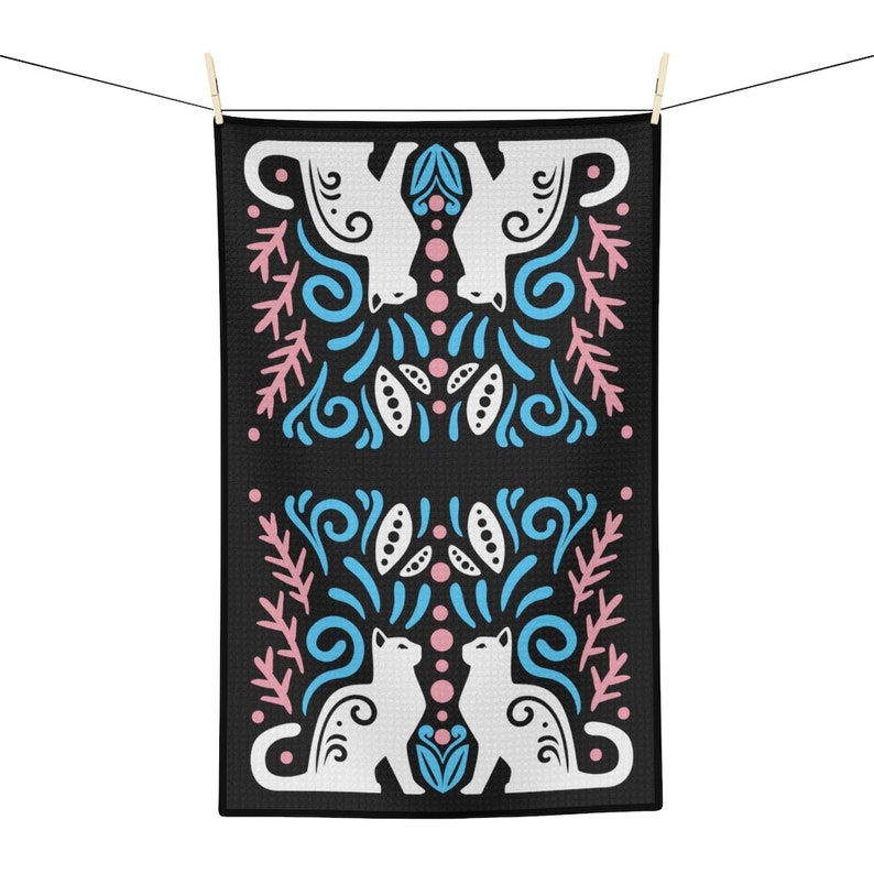 Subtle Trans Pride Microfiber Kitchen Towel, Transgender Pride, Mother’s Day Gift, Hostess Gift Ideas, Cat Lover Gift, Mom Christmas Gift imagem 1
