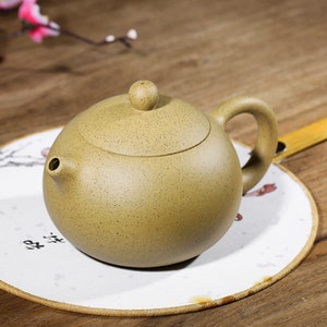 Handmade Yixing Zisha Teapot, Traditional Chinese Duan Sesame Yellow Clay Teapot, 380ml