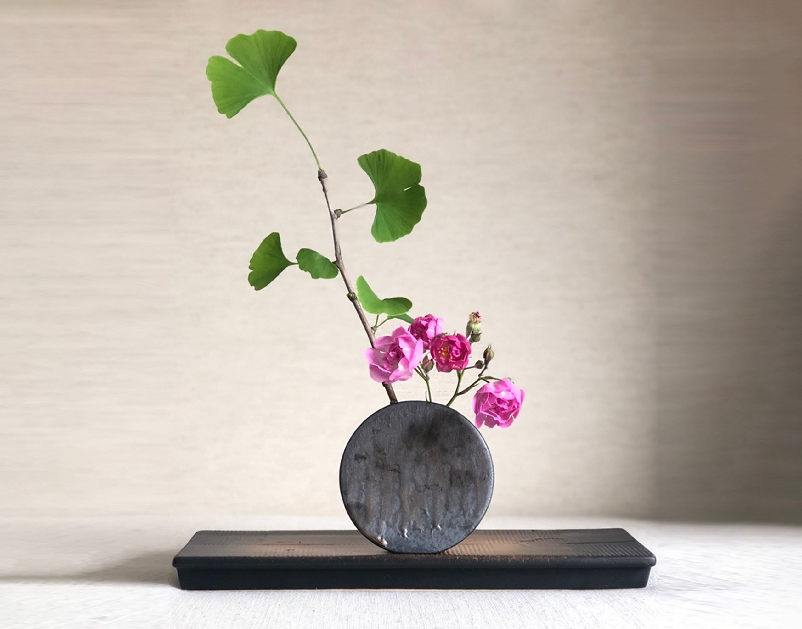 Black Aluminum Water Holding Floral Pin Frogs With 32mm Kenzan Attached  Japanese Ikebana Vases Stands Flower Arrangers 