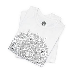 Camiseta unisex de mandala: estilo bohemio, geométrica, informal, regalo para ella/él, diseño geométrico circular. imagen 6