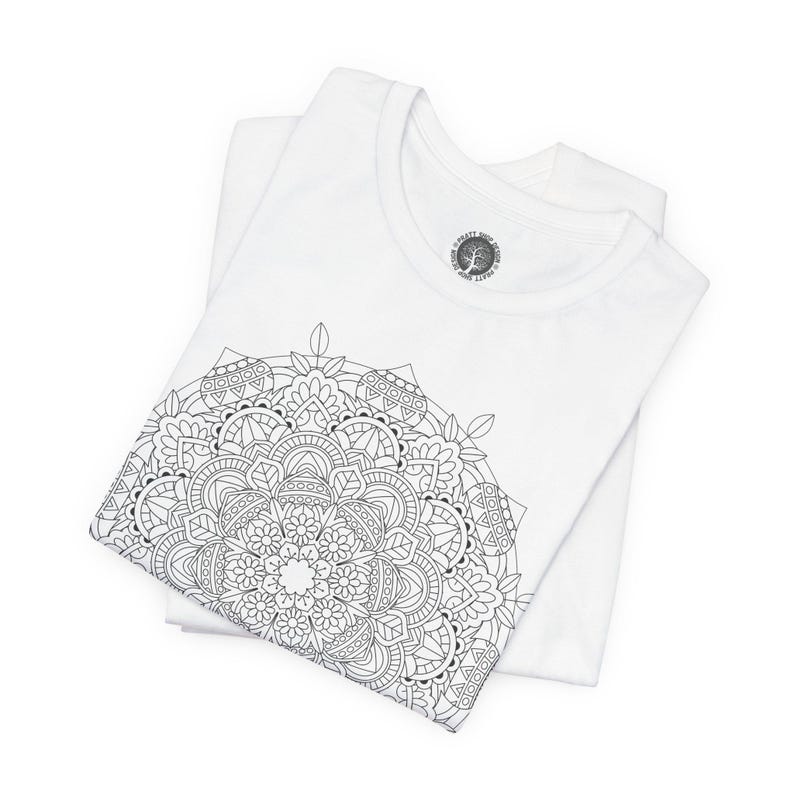 Camiseta unisex de mandala: estilo bohemio, geométrica, informal, regalo para ella/él, diseño geométrico circular. imagen 6