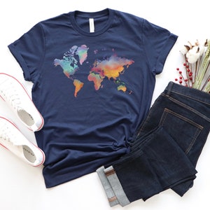 CARTE DU MONDE- Chemise, Chemise de voyage, Voyageur, Amoureux des voyages, Chemise de géographie, Professeur de géographie, Étudiant en échange, Wanderlust, Adventure Tee Active