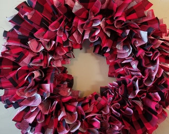 Buffalo Check Rag Wreath / Christmas Rag Wreath 18in / Farmhouse Rag Wreath / Christmas Wreath / Year Round Wreath / Red and Black Wreath