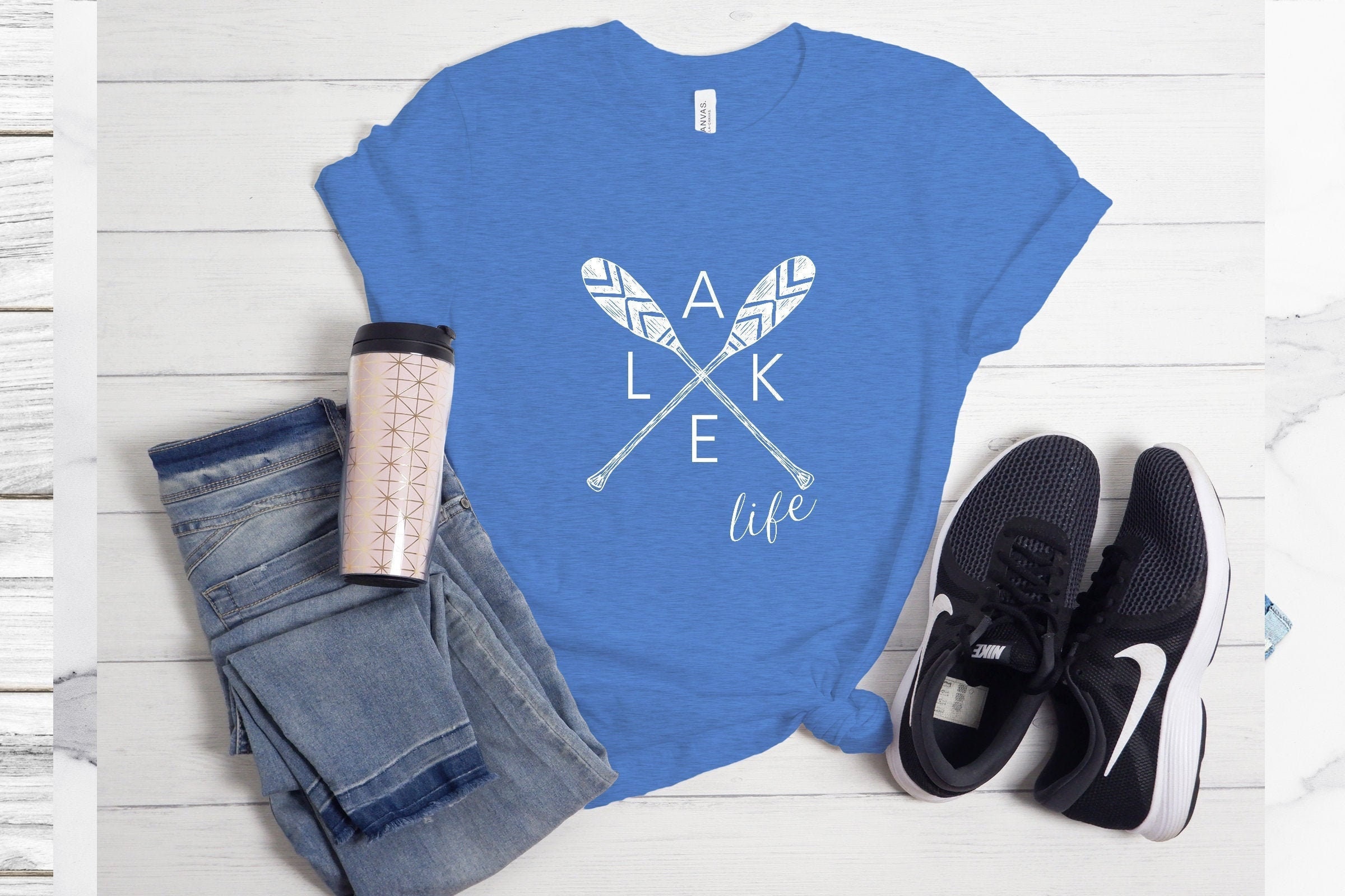 Lake Life Oars – Camisa Lake Life – Camiseta de verão – Camiseta de férias – Camisa Lake – Camiseta unissex de manga curta