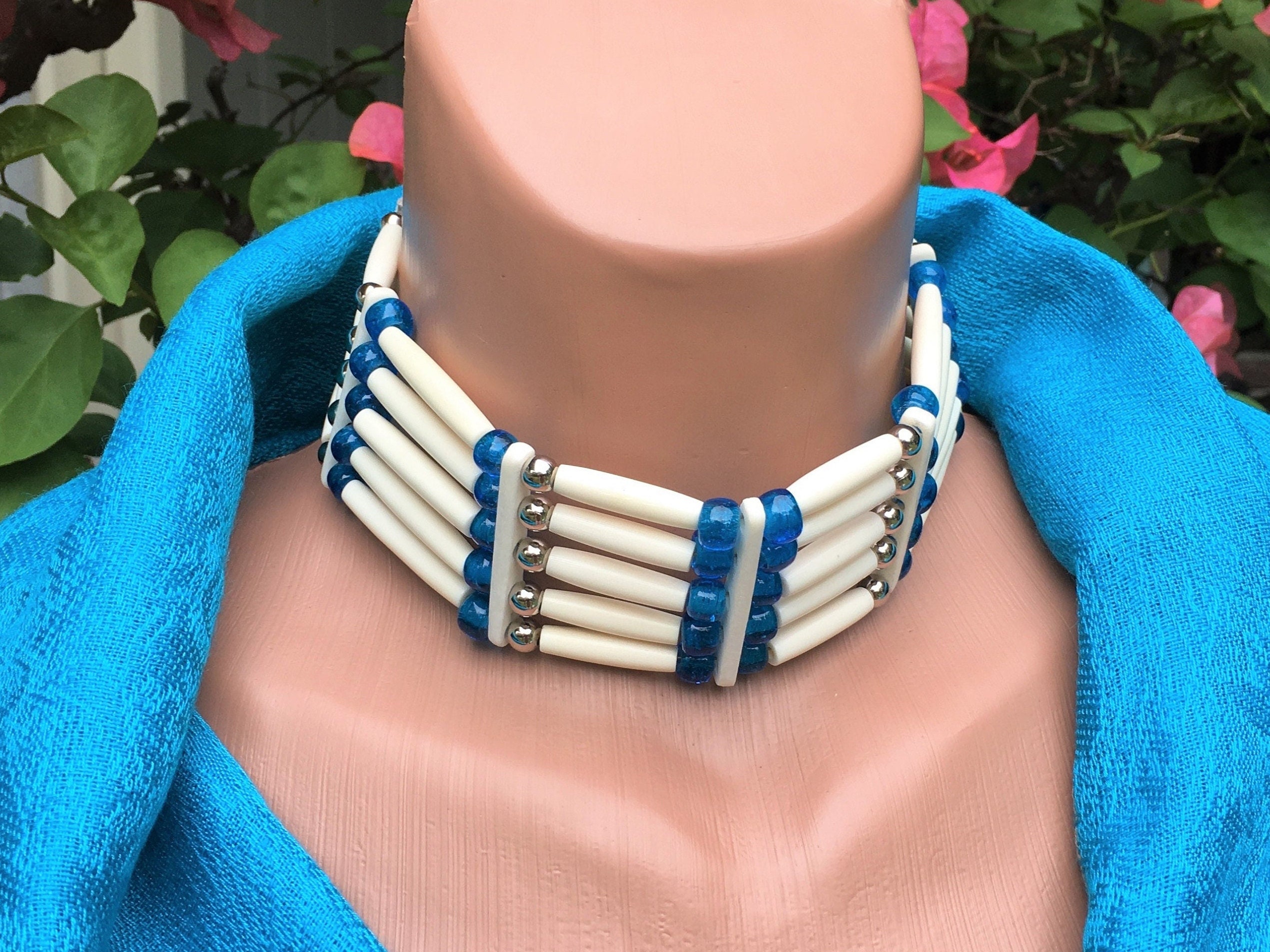 Bone choker shop