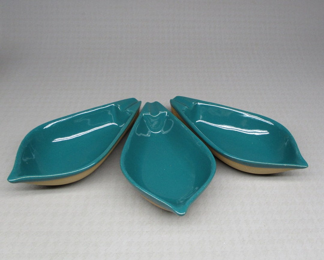 Glidden Pottery Lazy Susan Flowers Petals Set of Three in Kind of a