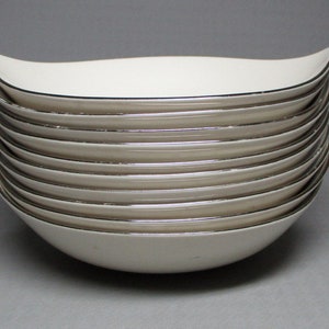 White Holiday by Holiday 10 bowls , platinum band edge