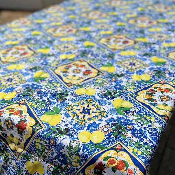 Lemon Tablecloth | Majolica tile Tablecloth | Stain Resistant Material | 140x240 cm | Long Tablecloth | Mediterranean Style