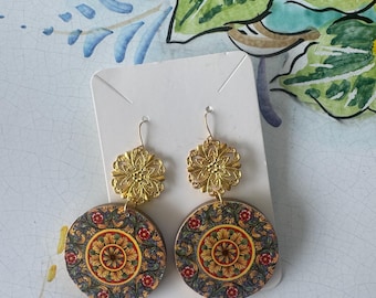 Boucles d'oreilles en bois avec fleurs | Inspiré des carreaux de céramique | Boucles d'oreilles tournesol | Boucles d'oreilles légères