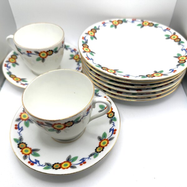 Rare 1911 - 1935 Porsgrund Norway Set of 2 Teacups and Saucers, 6 Small Bread and Butter Plates, Bright Geometric Floral Design