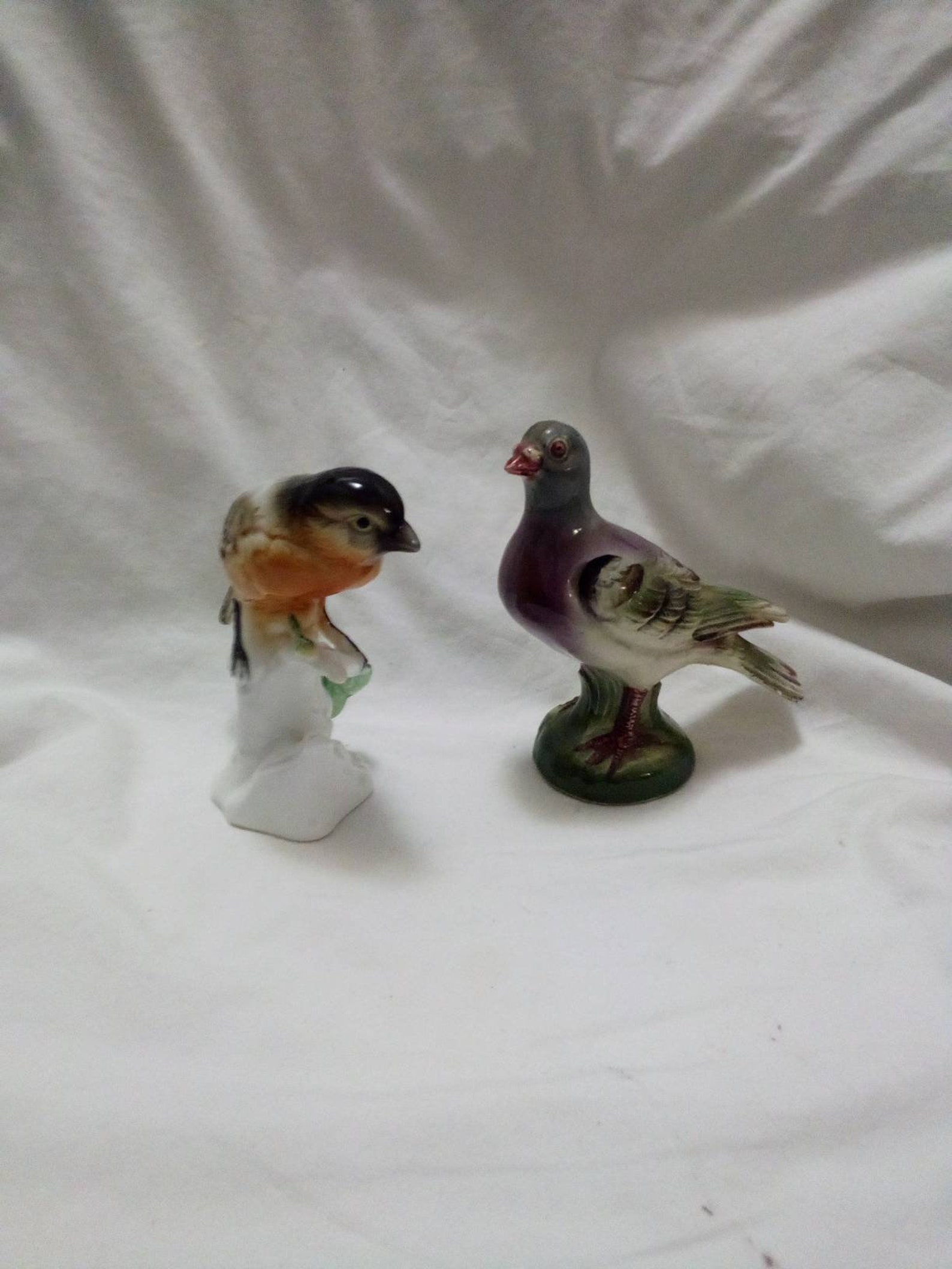 Vintage decorative Ceramic birds . Approx 5 in tall. Etsy