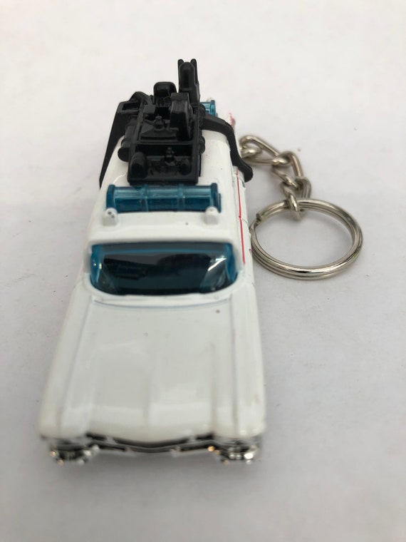 NEU Gummi Schlüsselanhänger Ghostbusters Ecto-1 Ectomobile rubber keychain