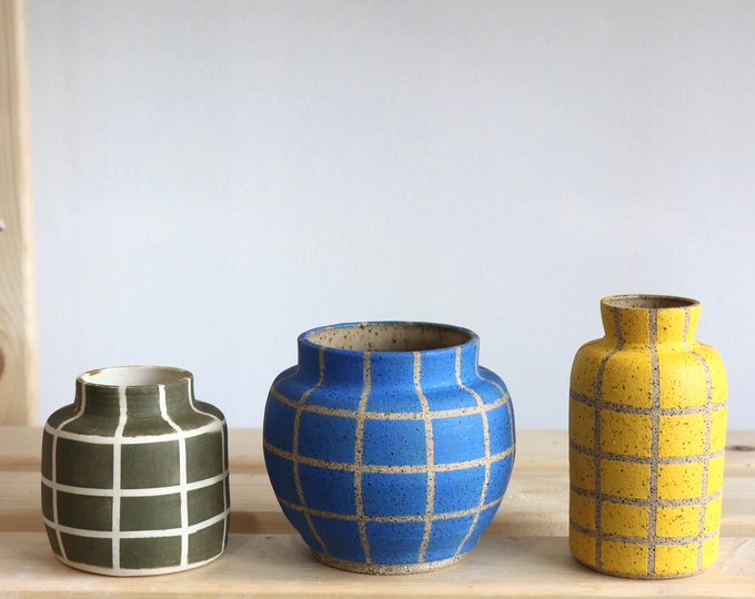 Handmade ceramic checkered bud vase